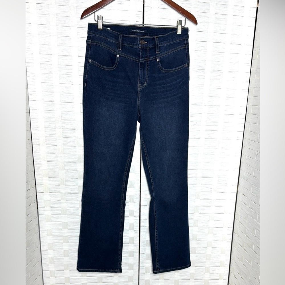 Calvin Klein‎ Dark Wash Straight Leg Jeans 
Size 8/29